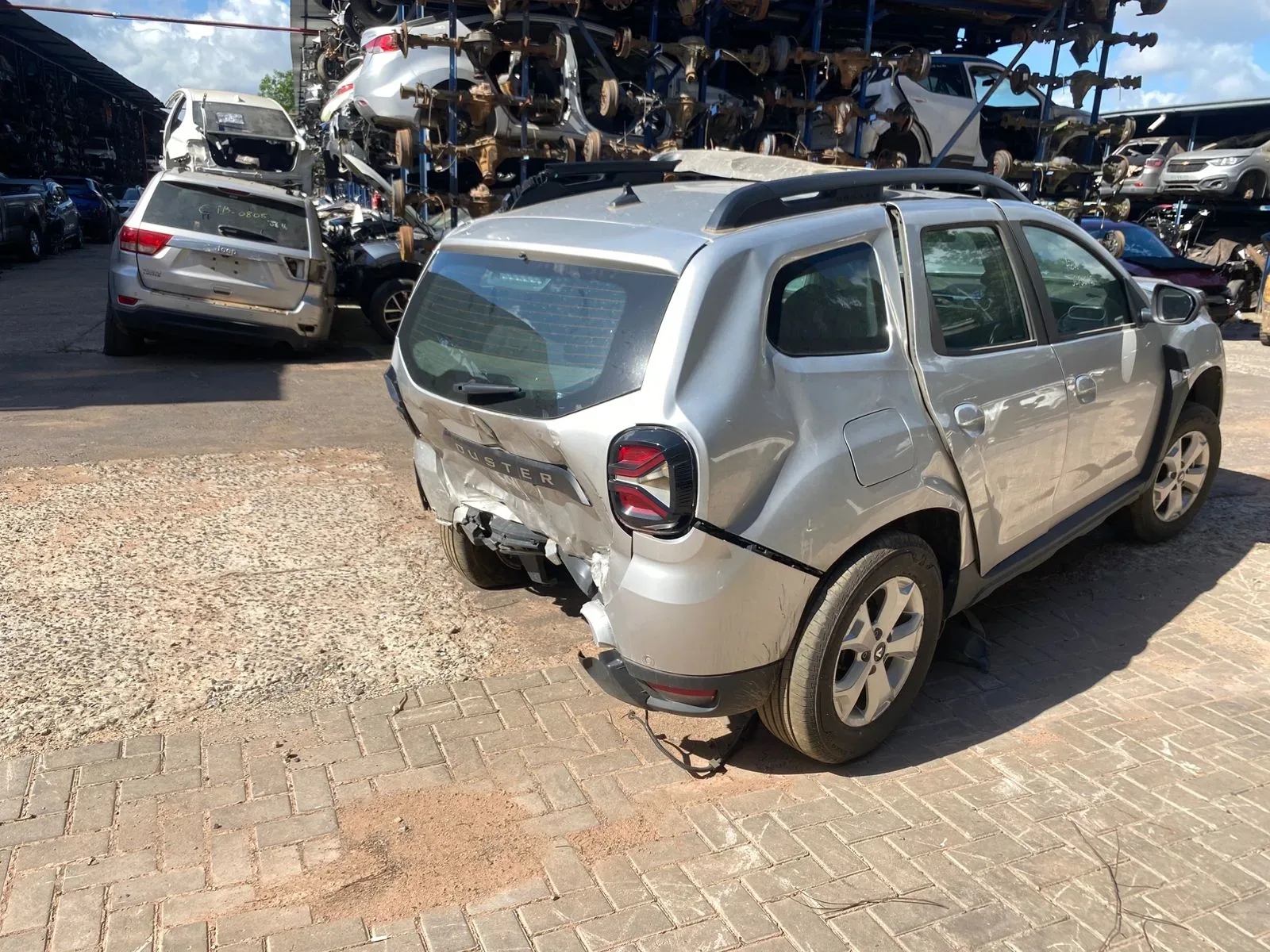 SUCATA DUSTER INTP CVT 1.6 PARA RETIRADA DE PEÇAS